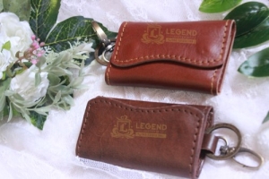 souvenir kantor Surabaya gantungan kunci kulit