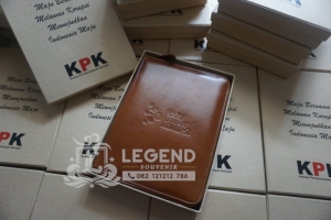 Produsen Souvenir Eksklusif di Surabaya cover agenda kulit