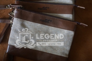 Produsen Souvenir Eksklusif di Surabaya tas clutch kulit goni