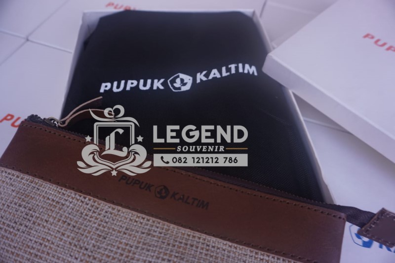 merchandise unik di depok