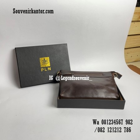jasa pembuatan souvenir tas kulit clutch untuk promosi kantor & perusahaan jasa pembuatan souvenir tas kulit clutch untuk promosi kantor & perusahaan