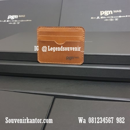 souvenir eksklusif perusahaan card holder