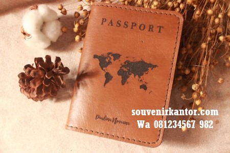 souvenir passpor holder kulit