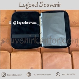 jual souvenir binder kulit untuk acara kantor di solo