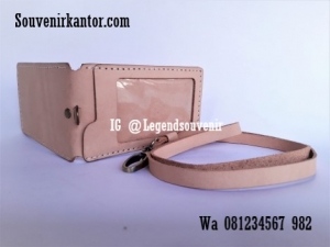 jasa pengadaan barang souvenir kentor id card holder kulit