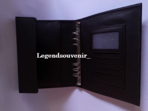 Cover Binder Hadiah Tahun Baru Untuk Karyawan Kantor Yang Berkesan