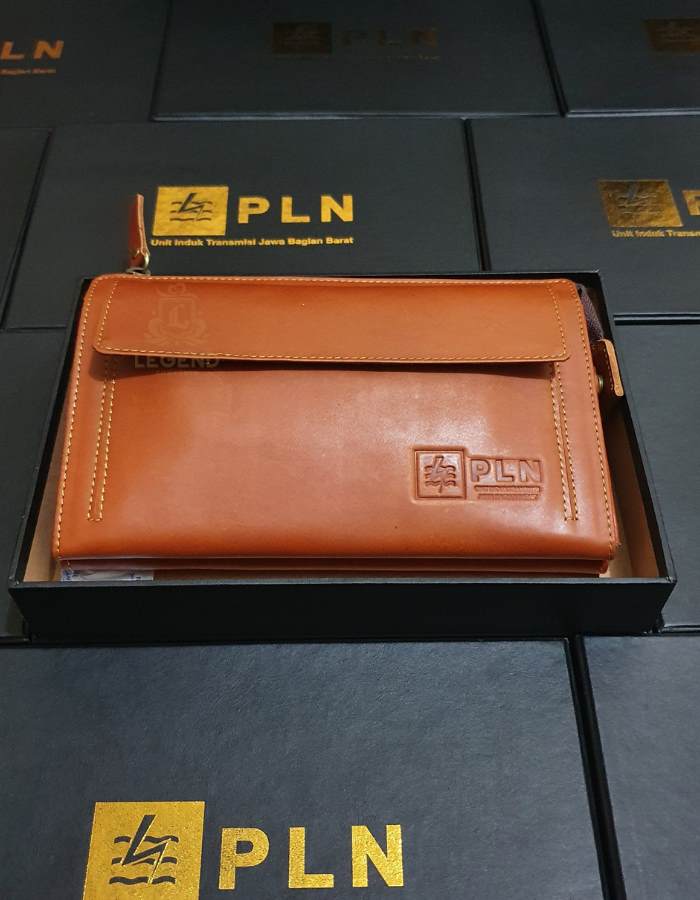 souvenir handbag kulit asli untuk pejabat